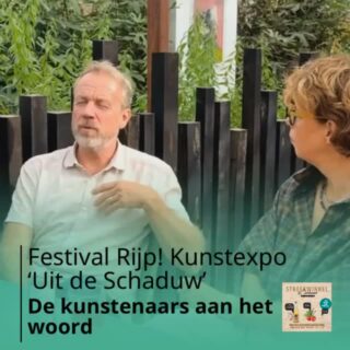 Tijdens Festival RIJP! vind je een kunst expositie in de kas genaamd ‘Uit de Schaduw’. Op ons Youtube kanaal (link in bio) vind je vanaf vandaag twee interviews in de kas en een onderonsje tussen de twee kunstenaars over hun ervaringen in de kas. Voor zowel Frans Gubbels als Wilmie Fleuren is het de eerste keer dat hun werk tentoongesteld wordt. De expo is nog open tot zondag a.s. dus loop nog even binnen! #festivalrijp #kunst #contemporarylandscape #modernlandscapepainting #modernlandscapeart